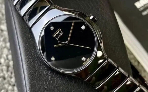 雷达手表的日期怎么调（图）